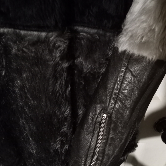 Coat - Picture 2 of 3